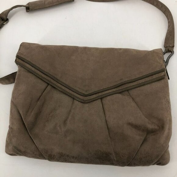Matt & Nat taupe fabric envelope shoulder bag zipper detail  recycled materials - Picture 12 of 15